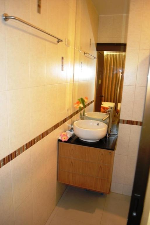 パサデナ ロッジ ホテル パッタヤー 部屋 写真